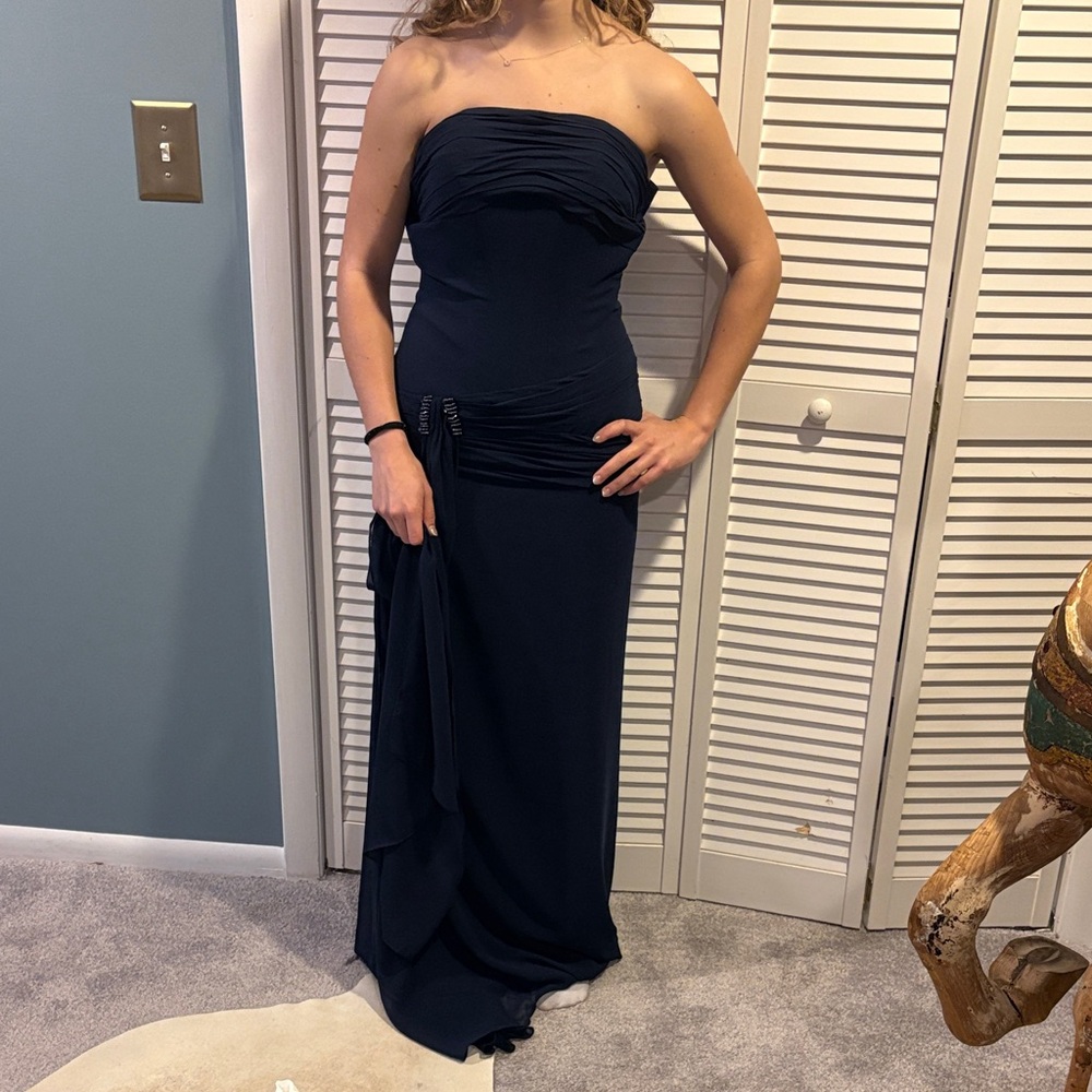 Elegant Navy Strapless Evening Gown